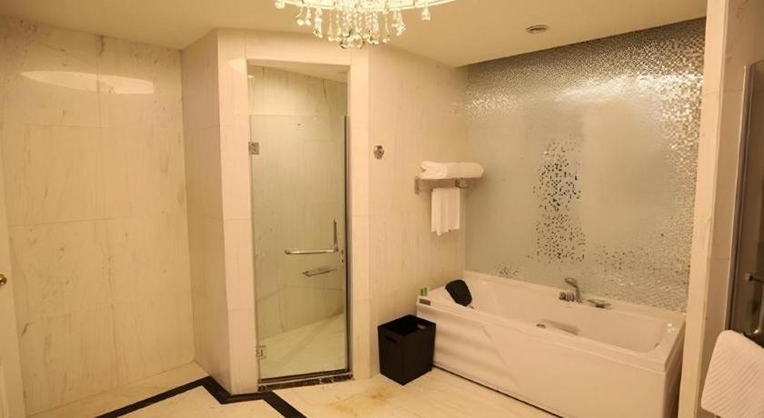 Country Garden Phoenix Hotel 선양 외부 사진